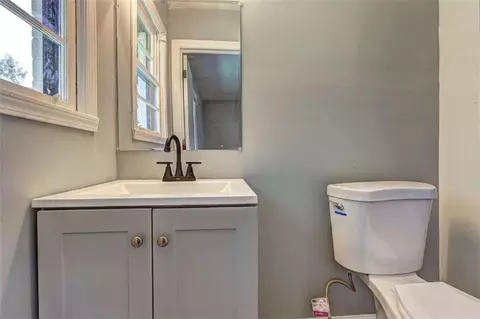 Bath - 970 Oglethorpe Ave, Athens, GA 30606 photo 1 of 4
