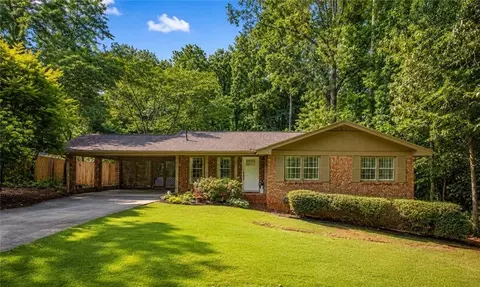 702 Highview Dr SE, Smyrna, GA 30082