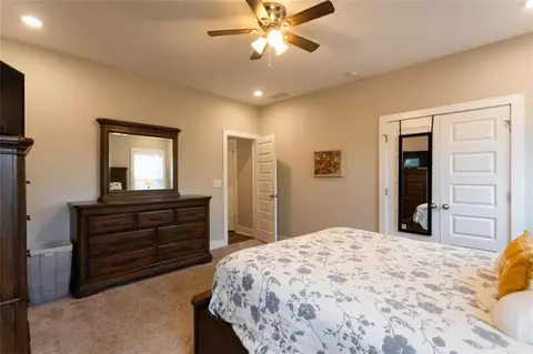 Bedroom - 301 Savannah Dr, Mansfield, GA 30055 photo 3 of 10