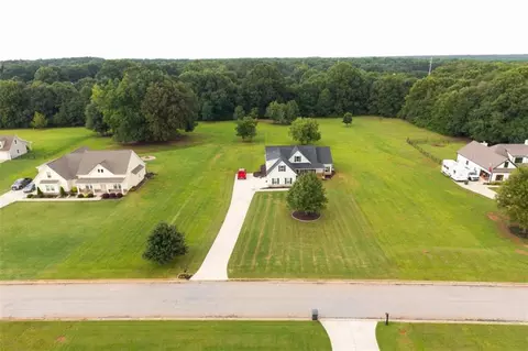 View/Area - 301 Savannah Dr, Mansfield, GA 30055 photo 2 of 7