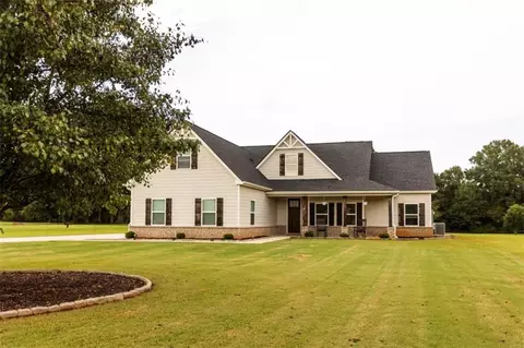 301 Savannah Dr, Mansfield, GA 30055