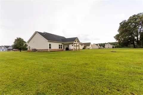 Exterior - 301 Savannah Dr, Mansfield, GA 30055 photo 6 of 8