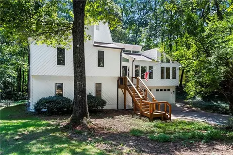 2104 Mitchell Ct, Marietta, GA 30062