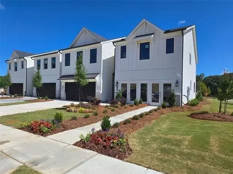 7473 Clover Ln #131, Flowery Branch, GA 30542