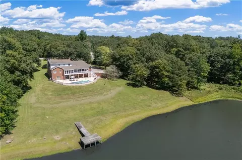 245 Pine Knott Rd, Fayetteville, GA 30214