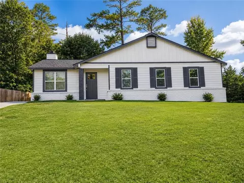 7791 Chase Woods Dr, Jonesboro, GA 30236