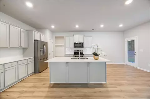 Kitchen - 116 Cabin Way, Hampton, GA 30228 photo 1 of 4