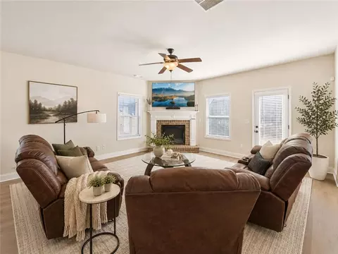 Living - 2002 Bridgewater Pass, Hampton, GA 30228 photo 2 of 3