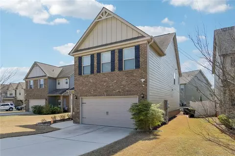 Exterior - 2002 Bridgewater Pass, Hampton, GA 30228 photo 3 of 4