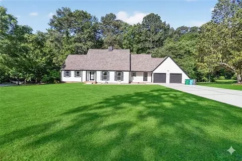 2223 Angela Dr SW, Lilburn, GA 30047