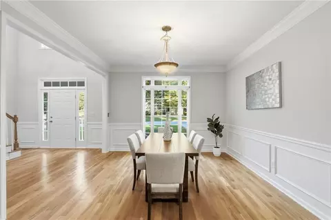 Dining - 4085 Howell Ferry Rd, Duluth, GA 30096 photo 3 of 8