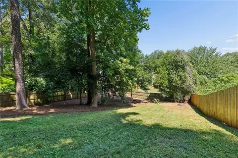 Exterior - 448 E Pharr Rd, Decatur, GA 30030 photo 9 of 15