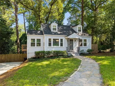 448 E Pharr Rd, Decatur, GA 30030