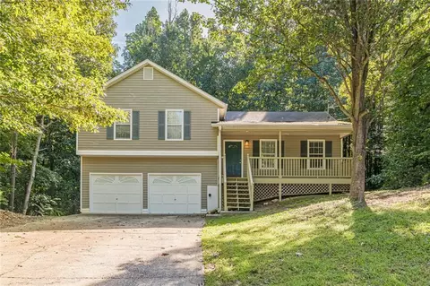 483 Thornbrooke Dr, Hiram, GA 30141