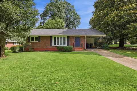 2224 Rando Ln NW, Atlanta, GA 30318