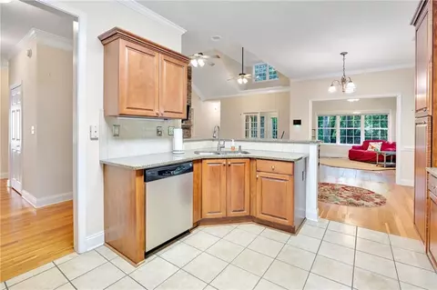 Kitchen - 10115 Malcolm Ct, Covington, GA 30014 photo 4 of 4