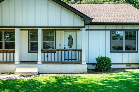 Exterior - 224 Doster Ave, Monroe, GA 30656 photo 4 of 5