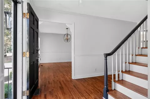 Entry Way - 2210 E Doublegate Dr, Albany, GA 31721 photo 5 of 5