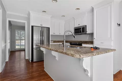 Kitchen - 2210 E Doublegate Dr, Albany, GA 31721 photo 1 of 4
