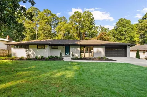5839 Lakeshore Dr, Buford, GA 30518