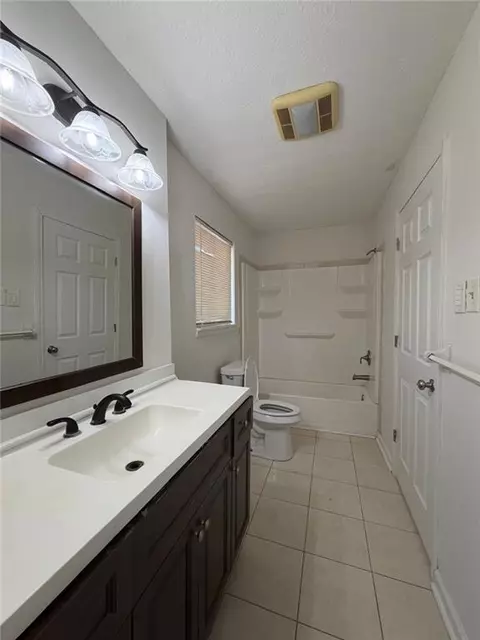 Bath - 6892 Maddox Rd, Morrow, GA 30260 photo 3 of 3