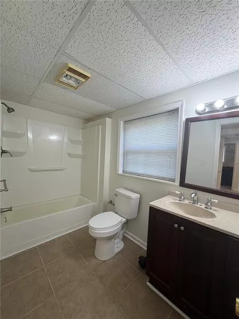 Bath - 6892 Maddox Rd, Morrow, GA 30260 photo 1 of 3