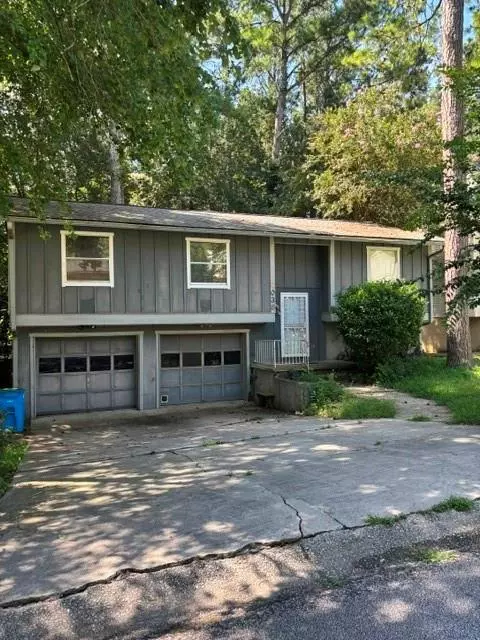 4038 Valley Brook Rd, Snellville, GA 30039