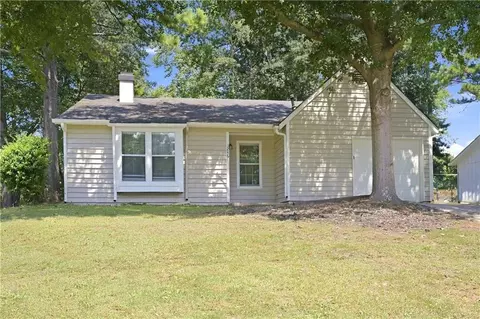 3246 Fescue Cir, Lawrenceville, GA 30044