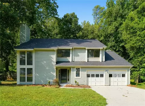 5369 Kelleys Creek Dr, Stone Mountain, GA 30088