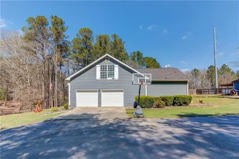 Exterior - 706 Crowell Rd N, Covington, GA 30014 photo 2 of 6