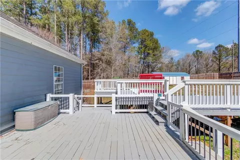 Exterior - 706 Crowell Rd N, Covington, GA 30014 photo 5 of 6