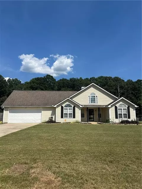 310 Windermere Dr, Loganville, GA 30052