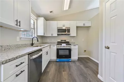 Kitchen - 103 River Meadow Dr, Calhoun, GA 30701 photo 1 of 3