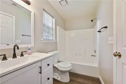Bath - 103 River Meadow Dr, Calhoun, GA 30701 photo 2 of 2