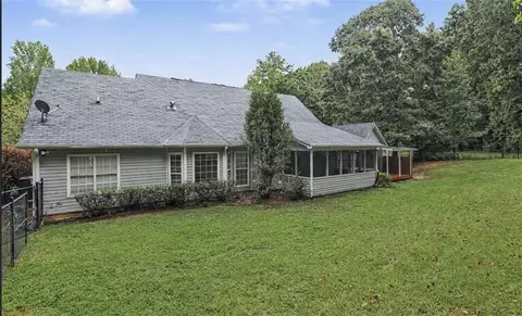 Exterior - 250 Dillion Dr, Hampton, GA 30228 photo 6 of 6