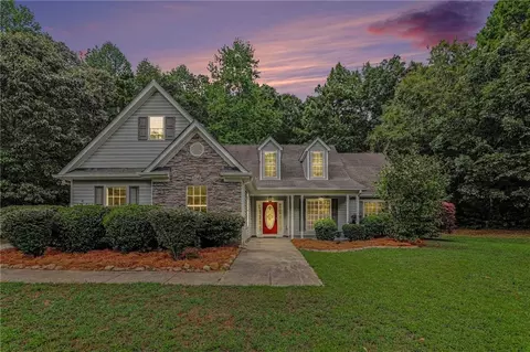 Exterior - 250 Dillion Dr, Hampton, GA 30228 photo 2 of 6