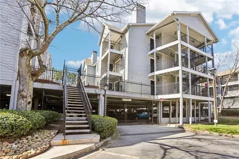 324 Granville Ct, Sandy Springs, GA 30328