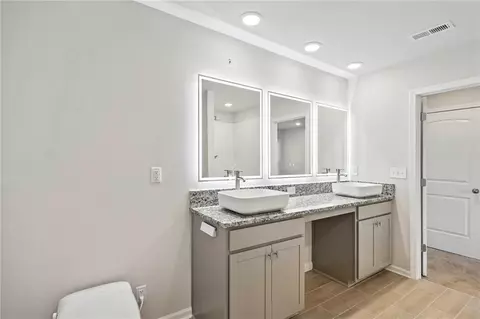 Bath - 11516 Kimberly Way #28, Hampton, GA 30228 photo 3 of 6
