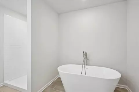 Bath - 11516 Kimberly Way #28, Hampton, GA 30228 photo 5 of 6