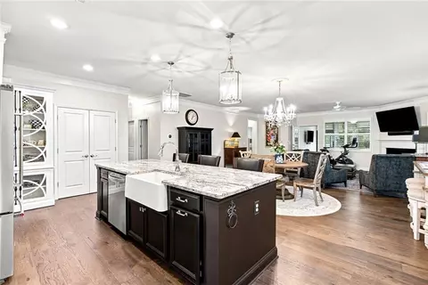 Kitchen - 301 Ellington Dr, Canton, GA 30115 photo 4 of 6