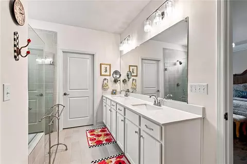 Bath - 301 Ellington Dr, Canton, GA 30115 photo 1 of 2