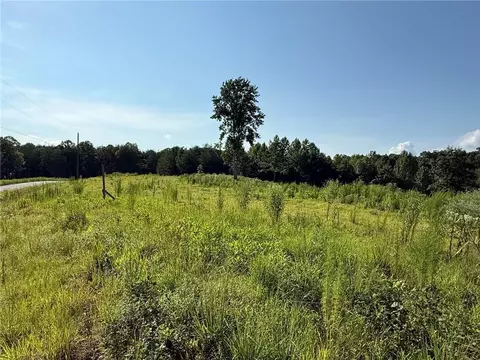 16 Knights Mountain Rd, Dahlonega, GA 30533