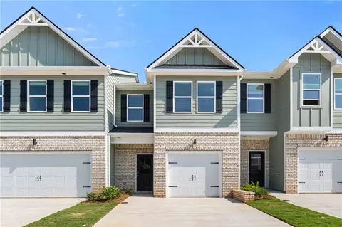 8312 Columbia Ct, Palmetto, GA 30268