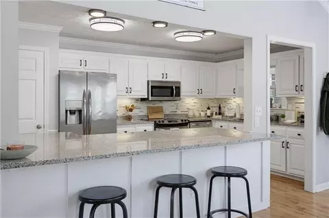 Kitchen - 15 Davis Rd, Jefferson, GA 30549 photo 1 of 4