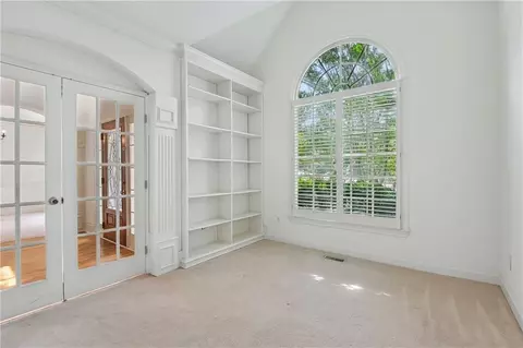 Living - 905 Yosemite Dr, Suwanee, GA 30024 photo 5 of 8