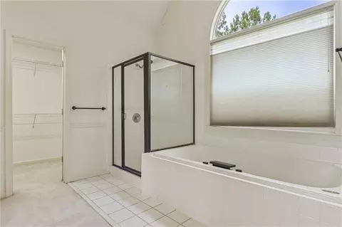 Bath - 905 Yosemite Dr, Suwanee, GA 30024 photo 7 of 8