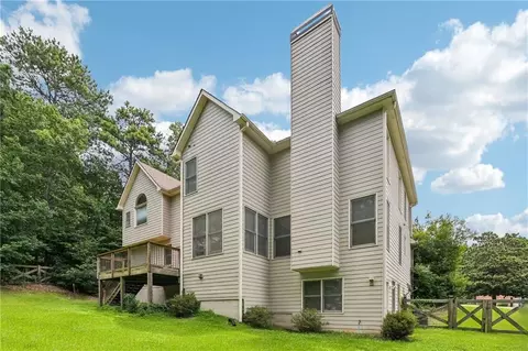 Exterior - 905 Yosemite Dr, Suwanee, GA 30024 photo 2 of 9