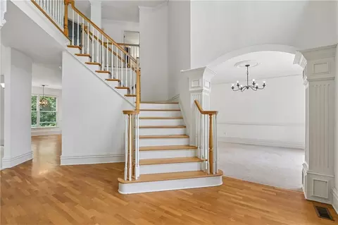 Entry Way - 905 Yosemite Dr, Suwanee, GA 30024 photo 3 of 5