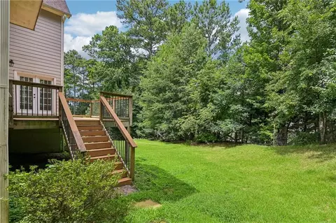Exterior - 905 Yosemite Dr, Suwanee, GA 30024 photo 6 of 9