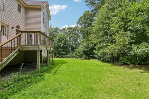 Exterior - 905 Yosemite Dr, Suwanee, GA 30024 photo 8 of 9